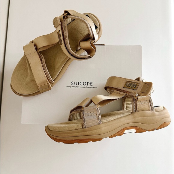 ✨New SUICOKE DEPA-Run Sandals Beige Size Mens 6 or Womens 8 - Picture 1 of 13